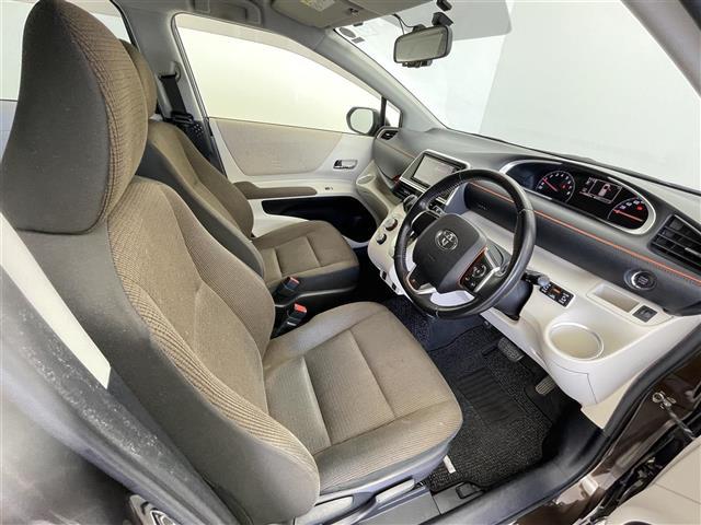 シエンタ Ｇ　純正７インチナビ　両側パワースライドドア　ヘッドライトレベライザー　前後ドライブレコーダー　ビルトインＥＴＣ２．０　シートヒーター　オートエアコン　ウォークスルー　プッシュスタート　スマートキー（32枚目）