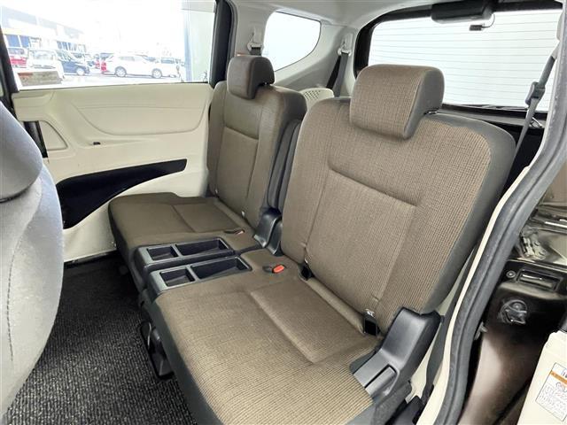 シエンタ Ｇ　純正７インチナビ　両側パワースライドドア　ヘッドライトレベライザー　前後ドライブレコーダー　ビルトインＥＴＣ２．０　シートヒーター　オートエアコン　ウォークスルー　プッシュスタート　スマートキー（38枚目）