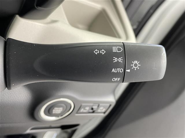 スペーシア ハイブリッドＸ　純正９型ナビ　全方位カメラ　前席シートヒーター　両側パワースライドドア　衝突軽減システム　オートマチックハイビーム　レーンアシスト　障害物センサー　スマートキー　プッシュスタート　禁煙車（11枚目）