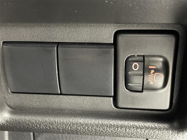 スペーシア ハイブリッドＸ　純正９型ナビ　全方位カメラ　前席シートヒーター　両側パワースライドドア　衝突軽減システム　オートマチックハイビーム　レーンアシスト　障害物センサー　スマートキー　プッシュスタート　禁煙車（13枚目）