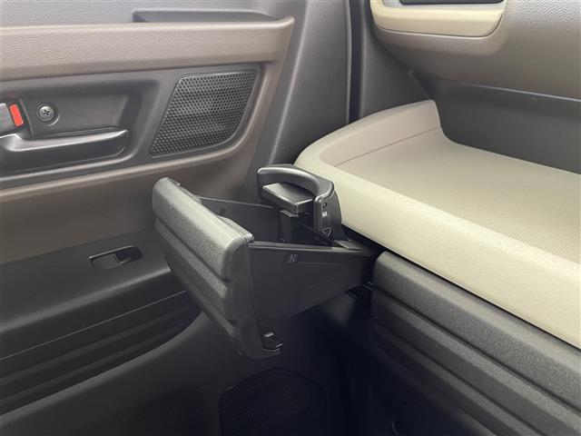 スペーシア ハイブリッドＸ　純正９型ナビ　全方位カメラ　前席シートヒーター　両側パワースライドドア　衝突軽減システム　オートマチックハイビーム　レーンアシスト　障害物センサー　スマートキー　プッシュスタート　禁煙車（32枚目）