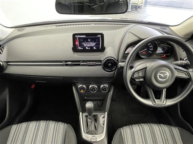 ＭＡＺＤＡ２ １５Ｓ　禁煙車　純正７型ナビ　全方位カメラ　純正ドライブレコーダー　衝突軽減システム　レーンアシスト　ブラインドスポットモニター　ステアリングスイッチ　アイドリングストップ　ＬＥＤライト　スマートキー（2枚目）