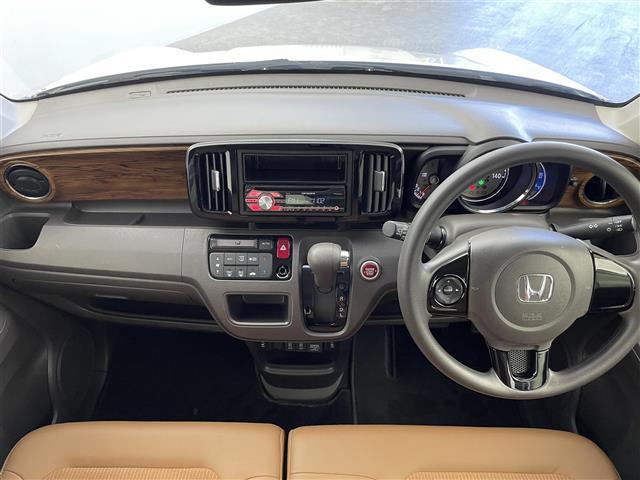 Ｎ－ＯＮＥ セレクト　禁煙車　ＣＤデッキ　ビルトインＥＴＣ２．０　ドライブレコーダー　アイドリングストップ　横滑り防止　ヘッドライトレベライザー　電動格納ミラー　ハーフレザー　シートヒーター　スマートキー　プッシュスタート（2枚目）