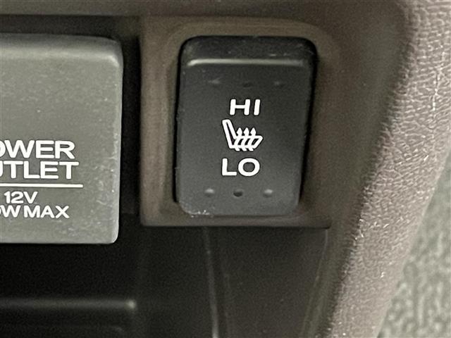 Ｎ－ＯＮＥ セレクト　禁煙車　ＣＤデッキ　ビルトインＥＴＣ２．０　ドライブレコーダー　アイドリングストップ　横滑り防止　ヘッドライトレベライザー　電動格納ミラー　ハーフレザー　シートヒーター　スマートキー　プッシュスタート（5枚目）