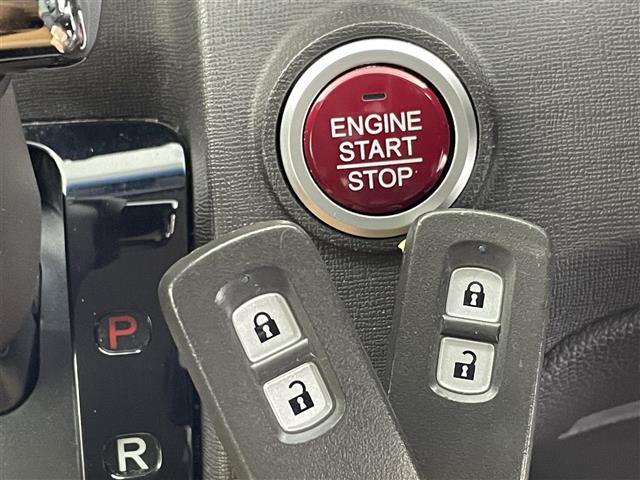 Ｎ－ＯＮＥ セレクト　禁煙車　ＣＤデッキ　ビルトインＥＴＣ２．０　ドライブレコーダー　アイドリングストップ　横滑り防止　ヘッドライトレベライザー　電動格納ミラー　ハーフレザー　シートヒーター　スマートキー　プッシュスタート（7枚目）