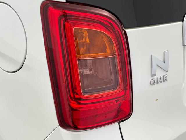 Ｎ－ＯＮＥ セレクト　禁煙車　ＣＤデッキ　ビルトインＥＴＣ２．０　ドライブレコーダー　アイドリングストップ　横滑り防止　ヘッドライトレベライザー　電動格納ミラー　ハーフレザー　シートヒーター　スマートキー　プッシュスタート（53枚目）
