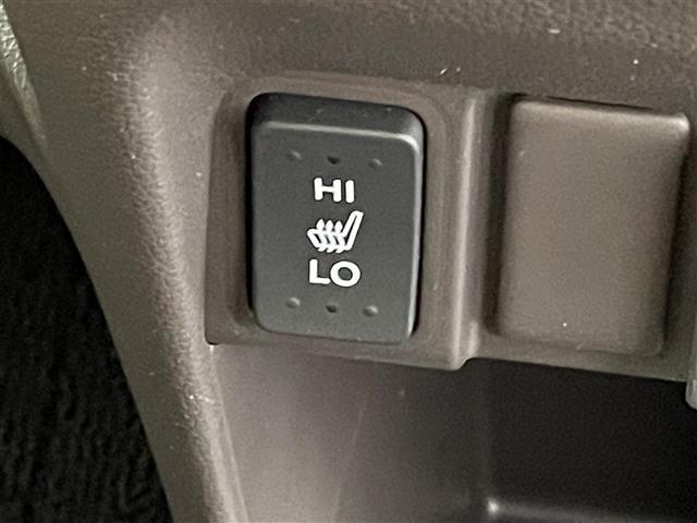 Ｎ－ＯＮＥ セレクト　ツアラー　ワンオーナー　禁煙車　純正ディスプレイオーディオ　バックカメラ　クルーズコントロール　パドルシフト　ハーフレザーシート　シートヒーター　ＥＴＣ２．０　ドライブレコーダー　スマートキー　スペアキー（10枚目）