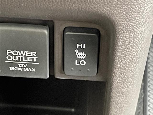 Ｎ－ＯＮＥ セレクト　ツアラー　ワンオーナー　禁煙車　純正ディスプレイオーディオ　バックカメラ　クルーズコントロール　パドルシフト　ハーフレザーシート　シートヒーター　ＥＴＣ２．０　ドライブレコーダー　スマートキー　スペアキー（11枚目）