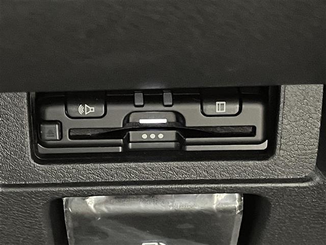 オーラ Ｇ　９インチ純正ナビ　禁煙車　アラウンドビューモニター　デジタルインナーミラー　シートヒーター　ビルトインＥＴＣ２．０　全方位ドライブレコーダー　純正アルミホイール　ステアリングヒーター　オートハイビーム（13枚目）