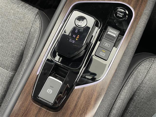 オーラ Ｇ　９インチ純正ナビ　禁煙車　アラウンドビューモニター　デジタルインナーミラー　シートヒーター　ビルトインＥＴＣ２．０　全方位ドライブレコーダー　純正アルミホイール　ステアリングヒーター　オートハイビーム（14枚目）