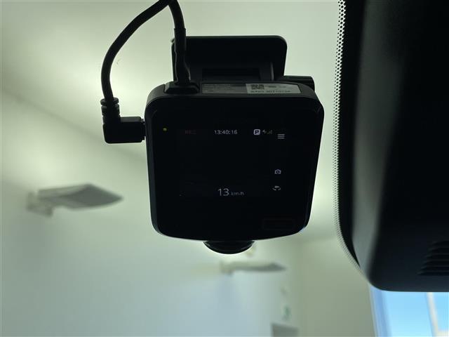 オーラ Ｇ　９インチ純正ナビ　禁煙車　アラウンドビューモニター　デジタルインナーミラー　シートヒーター　ビルトインＥＴＣ２．０　全方位ドライブレコーダー　純正アルミホイール　ステアリングヒーター　オートハイビーム（19枚目）