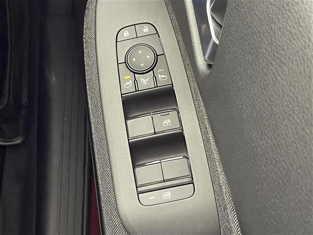 オーラ Ｇ　９インチ純正ナビ　禁煙車　アラウンドビューモニター　デジタルインナーミラー　シートヒーター　ビルトインＥＴＣ２．０　全方位ドライブレコーダー　純正アルミホイール　ステアリングヒーター　オートハイビーム（25枚目）