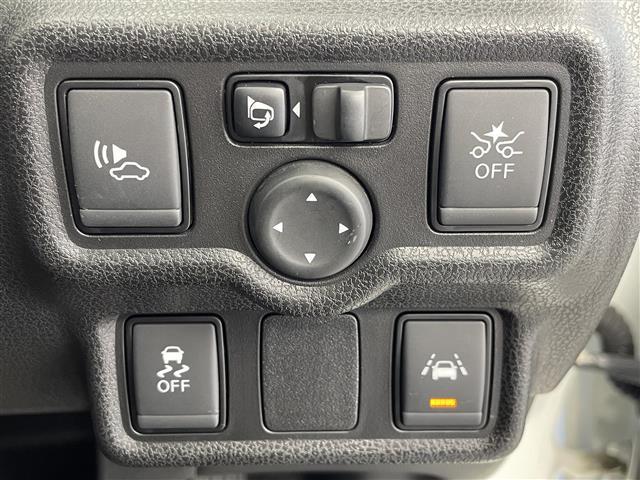 ノート ｅ－パワー　メダリスト　純正７インチＳＤナビ　ステアリングスイッチ　デジタルインナーミラー　アラウンドビューモニター　社外ドライブっレコーダー　フォグライト　ＬＥＤライト　オートライト　電格ミラー　Ｐスタート　スマートキー（5枚目）