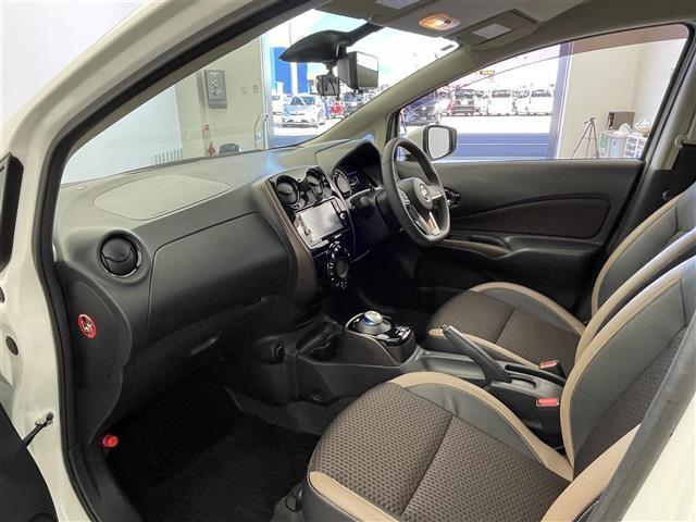 ノート ｅ－パワー　メダリスト　純正７インチＳＤナビ　ステアリングスイッチ　デジタルインナーミラー　アラウンドビューモニター　社外ドライブっレコーダー　フォグライト　ＬＥＤライト　オートライト　電格ミラー　Ｐスタート　スマートキー（36枚目）