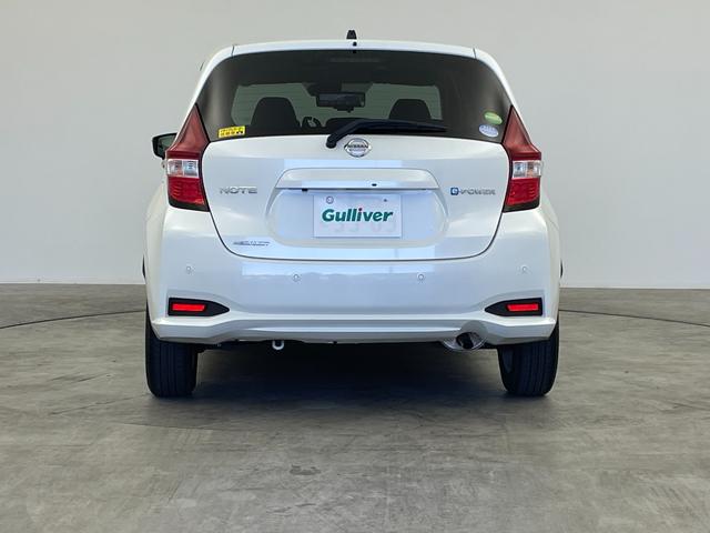 ノート ｅ－パワー　メダリスト　純正７インチＳＤナビ　ステアリングスイッチ　デジタルインナーミラー　アラウンドビューモニター　社外ドライブっレコーダー　フォグライト　ＬＥＤライト　オートライト　電格ミラー　Ｐスタート　スマートキー（44枚目）