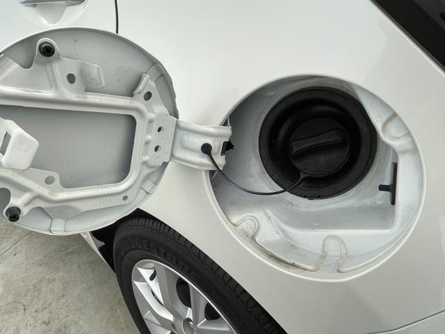 ノート ｅ－パワー　メダリスト　純正７インチＳＤナビ　ステアリングスイッチ　デジタルインナーミラー　アラウンドビューモニター　社外ドライブっレコーダー　フォグライト　ＬＥＤライト　オートライト　電格ミラー　Ｐスタート　スマートキー（68枚目）