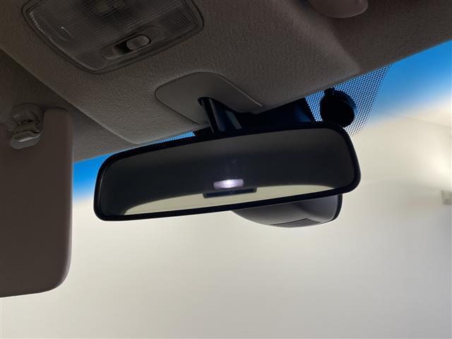 Ｎ－ＯＮＥ プレミアム　ツアラー　ＳＳパッケージ　純正ナビ　バックカメラ　ＥＴＣ　シートヒーター　クルーズコントロール　パドルシフト　純正アルミホイール　ＬＥＤヘッドライト　オートライト　衝突被害軽減ブレーキ　スマートキー　革巻きステアリング　禁煙車（25枚目）