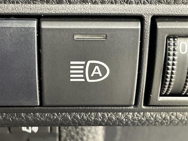 カローラツーリング ダブルバイビー モデリスタエアロ 純正9型ナビ バックカメラ ETC 純正ドラレコ ハーフレザーシート アダプティブクルーズコントロール 衝突被害軽減ブレーキ レーンアシスト クリアランスソナー LED 禁煙車(6枚目)