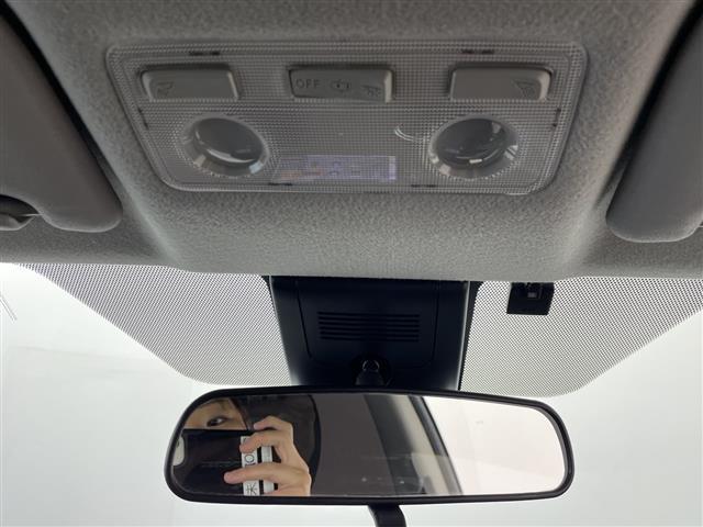 アクア Ｓ　スタイルブラック　純正ナビ　バックカメラ　フルセグＴＶ　ビルトインＥＴＣ　衝突被害軽減ブレーキ　レーンアシスト　オートマチックハイビーム　スマートキー　プッシュスタートボタン　フロアマット　横滑り防止装置　禁煙車（16枚目）