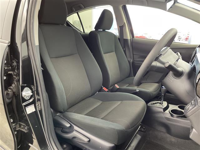 アクア Ｓ　スタイルブラック　純正ナビ　バックカメラ　フルセグＴＶ　ビルトインＥＴＣ　衝突被害軽減ブレーキ　レーンアシスト　オートマチックハイビーム　スマートキー　プッシュスタートボタン　フロアマット　横滑り防止装置　禁煙車（29枚目）