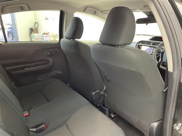 アクア Ｓ　スタイルブラック　純正ナビ　バックカメラ　フルセグＴＶ　ビルトインＥＴＣ　衝突被害軽減ブレーキ　レーンアシスト　オートマチックハイビーム　スマートキー　プッシュスタートボタン　フロアマット　横滑り防止装置　禁煙車（31枚目）