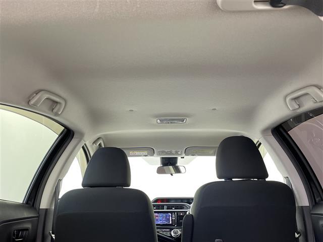 アクア Ｓ　スタイルブラック　純正ナビ　バックカメラ　フルセグＴＶ　ビルトインＥＴＣ　衝突被害軽減ブレーキ　レーンアシスト　オートマチックハイビーム　スマートキー　プッシュスタートボタン　フロアマット　横滑り防止装置　禁煙車（43枚目）