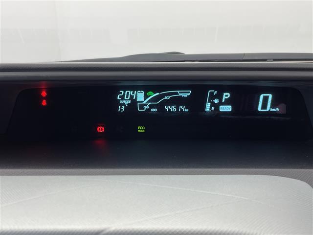 アクア Ｓ　純正ナビ　バックカメラ　フルセグＴＶ　Ｂｌｕｅｔｏｏｔｈ接続　ＥＴＣ　スマートキー　プッシュスタートボタン　オートライト　モデリスタアルミホイール　横滑り防止装置　フロアマット　横滑り防止装置　禁煙車（15枚目）