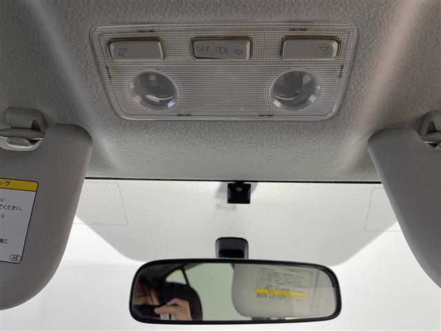 アクア Ｓ　純正ナビ　バックカメラ　フルセグＴＶ　Ｂｌｕｅｔｏｏｔｈ接続　ＥＴＣ　スマートキー　プッシュスタートボタン　オートライト　モデリスタアルミホイール　横滑り防止装置　フロアマット　横滑り防止装置　禁煙車（16枚目）