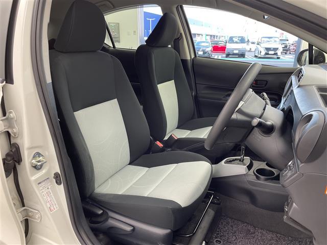 アクア Ｓ　純正ナビ　バックカメラ　フルセグＴＶ　Ｂｌｕｅｔｏｏｔｈ接続　ＥＴＣ　スマートキー　プッシュスタートボタン　オートライト　モデリスタアルミホイール　横滑り防止装置　フロアマット　横滑り防止装置　禁煙車（28枚目）