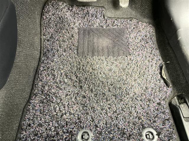 アクア Ｓ　純正ナビ　バックカメラ　フルセグＴＶ　Ｂｌｕｅｔｏｏｔｈ接続　ＥＴＣ　スマートキー　プッシュスタートボタン　オートライト　モデリスタアルミホイール　横滑り防止装置　フロアマット　横滑り防止装置　禁煙車（42枚目）