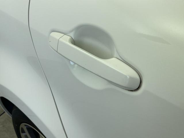 アクア Ｓ　純正ナビ　バックカメラ　フルセグＴＶ　Ｂｌｕｅｔｏｏｔｈ接続　ＥＴＣ　スマートキー　プッシュスタートボタン　オートライト　モデリスタアルミホイール　横滑り防止装置　フロアマット　横滑り防止装置　禁煙車（54枚目）