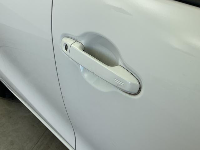 アクア Ｓ　純正ナビ　バックカメラ　フルセグＴＶ　Ｂｌｕｅｔｏｏｔｈ接続　ＥＴＣ　スマートキー　プッシュスタートボタン　オートライト　モデリスタアルミホイール　横滑り防止装置　フロアマット　横滑り防止装置　禁煙車（55枚目）