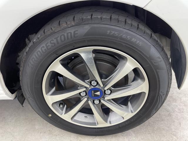 アクア Ｓ　純正ナビ　バックカメラ　フルセグＴＶ　Ｂｌｕｅｔｏｏｔｈ接続　ＥＴＣ　スマートキー　プッシュスタートボタン　オートライト　モデリスタアルミホイール　横滑り防止装置　フロアマット　横滑り防止装置　禁煙車（56枚目）