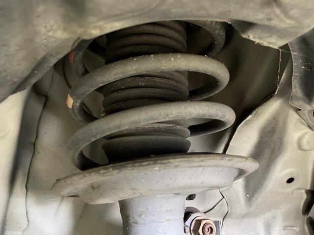 アクア Ｓ　純正ナビ　バックカメラ　フルセグＴＶ　Ｂｌｕｅｔｏｏｔｈ接続　ＥＴＣ　スマートキー　プッシュスタートボタン　オートライト　モデリスタアルミホイール　横滑り防止装置　フロアマット　横滑り防止装置　禁煙車（73枚目）