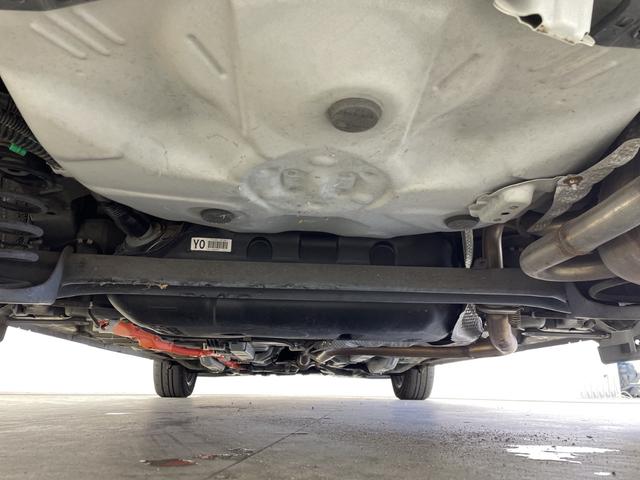 アクア Ｓ　純正ナビ　バックカメラ　フルセグＴＶ　Ｂｌｕｅｔｏｏｔｈ接続　ＥＴＣ　スマートキー　プッシュスタートボタン　オートライト　モデリスタアルミホイール　横滑り防止装置　フロアマット　横滑り防止装置　禁煙車（74枚目）