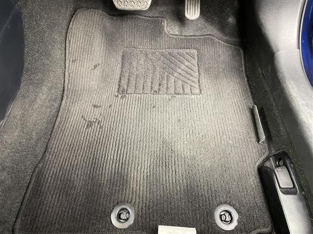 アクア Ｓスタイルブラック　純正ナビ　バックカメラ　フルセグＴＶ　Ｂｌｕｅｔｏｏｔｈ接続　スマートキー　プッシュスタートボタン　衝突被害軽減ブレーキ　レーンアシスト　オートマチックハイビーム　ビルトインＥＴＣ２．０　禁煙車（41枚目）