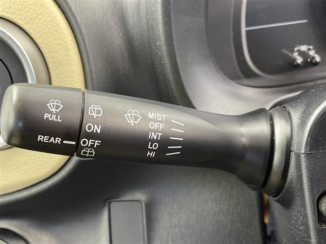ヴィッツ Ｆ　純正ナビ　ワンセグＴＶ／ＣＤ／ＳＤ／ＡＵＸ　エアコン　フロアマット　ハロゲンヘッドライト　横滑り防止装置　リモコンキー　電動格納ミラー　ヘッドライトレベライザー　パワーウィンドウ　ハロゲンライト　禁煙（13枚目）