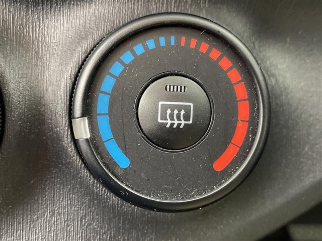 ヴィッツ Ｆ　純正ナビ　ワンセグＴＶ／ＣＤ／ＳＤ／ＡＵＸ　エアコン　フロアマット　ハロゲンヘッドライト　横滑り防止装置　リモコンキー　電動格納ミラー　ヘッドライトレベライザー　パワーウィンドウ　ハロゲンライト　禁煙（19枚目）