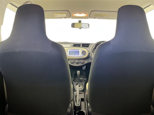 ヴィッツ Ｆ　純正ナビ　ワンセグＴＶ／ＣＤ／ＳＤ／ＡＵＸ　エアコン　フロアマット　ハロゲンヘッドライト　横滑り防止装置　リモコンキー　電動格納ミラー　ヘッドライトレベライザー　パワーウィンドウ　ハロゲンライト　禁煙（43枚目）