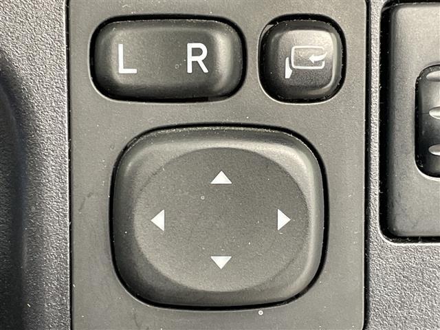 アクア Ｓ　禁煙車　純正７インチナビ　バックカメラ　ドライブレコーダー　プリクラッシュセーフティ　スマートキー　スペアキー　オートライト　オートマチックハイビーム　ステアリングスイッチ　ビルトインＥＴＣ（17枚目）