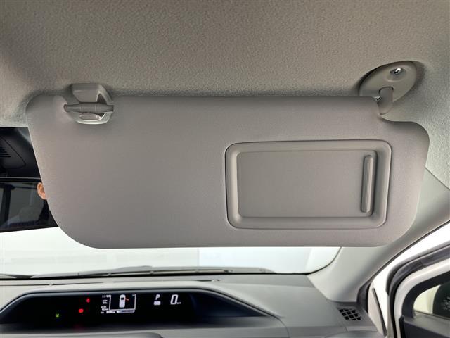 アクア Ｓ　禁煙車　純正７インチナビ　バックカメラ　ドライブレコーダー　プリクラッシュセーフティ　スマートキー　スペアキー　オートライト　オートマチックハイビーム　ステアリングスイッチ　ビルトインＥＴＣ（24枚目）