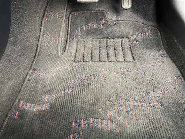 アクア Ｓ　禁煙車　純正７インチナビ　バックカメラ　ドライブレコーダー　プリクラッシュセーフティ　スマートキー　スペアキー　オートライト　オートマチックハイビーム　ステアリングスイッチ　ビルトインＥＴＣ（42枚目）