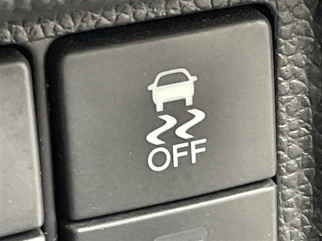 フィットハイブリッド Ｓパッケージ　禁煙車　衝突軽減ブレーキ　純正７インチナビ　バックカメラ　クルーズコントロール　ＬＥＤライト　純正１６インチアルミホイール　ステアリングリモコン　パドルシフト　ＥＴＣ　ドライブレコーダー　スマートキー（9枚目）