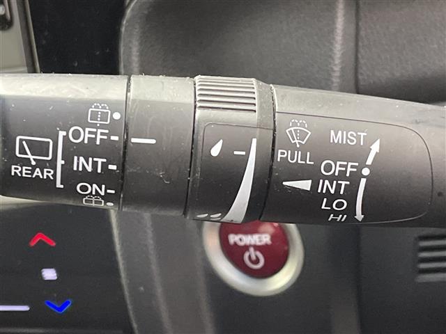 フィットハイブリッド Ｓパッケージ　禁煙車　衝突軽減ブレーキ　純正７インチナビ　バックカメラ　クルーズコントロール　ＬＥＤライト　純正１６インチアルミホイール　ステアリングリモコン　パドルシフト　ＥＴＣ　ドライブレコーダー　スマートキー（25枚目）