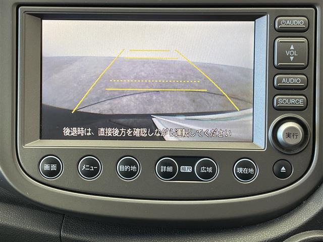 フィット Ｇ　スマートスタイルエディション　純正ナビ　ビルトインＥＴＣ　キノセンヘッドランプ　オートライト　フォグランプ　衝突被害軽減ブレーキ　チップアップシート　エアコン　スマートキー　電動格納ミラー　フロアマット　ステアリングスイッチ　禁煙（3枚目）