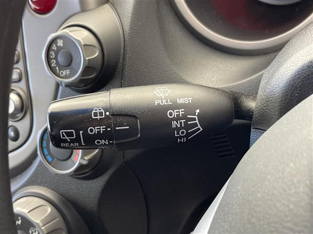 フィット Ｇ　スマートスタイルエディション　純正ナビ　ビルトインＥＴＣ　キノセンヘッドランプ　オートライト　フォグランプ　衝突被害軽減ブレーキ　チップアップシート　エアコン　スマートキー　電動格納ミラー　フロアマット　ステアリングスイッチ　禁煙（11枚目）