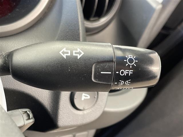 フィット Ｇ　スマートスタイルエディション　純正ナビ　ビルトインＥＴＣ　キノセンヘッドランプ　オートライト　フォグランプ　衝突被害軽減ブレーキ　チップアップシート　エアコン　スマートキー　電動格納ミラー　フロアマット　ステアリングスイッチ　禁煙（13枚目）