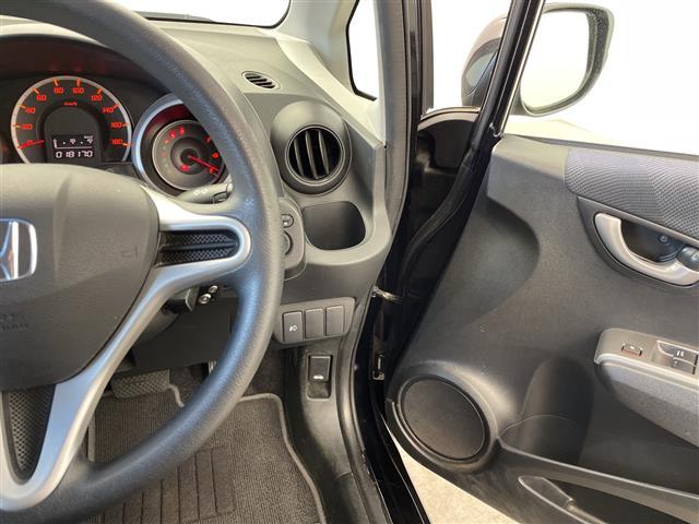 フィット Ｇ　スマートスタイルエディション　純正ナビ　ビルトインＥＴＣ　キノセンヘッドランプ　オートライト　フォグランプ　衝突被害軽減ブレーキ　チップアップシート　エアコン　スマートキー　電動格納ミラー　フロアマット　ステアリングスイッチ　禁煙（16枚目）