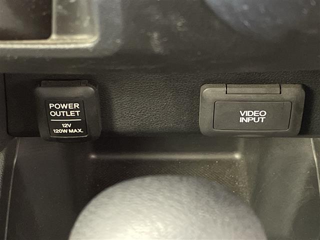 フィット Ｇ　スマートスタイルエディション　純正ナビ　ビルトインＥＴＣ　キノセンヘッドランプ　オートライト　フォグランプ　衝突被害軽減ブレーキ　チップアップシート　エアコン　スマートキー　電動格納ミラー　フロアマット　ステアリングスイッチ　禁煙（24枚目）