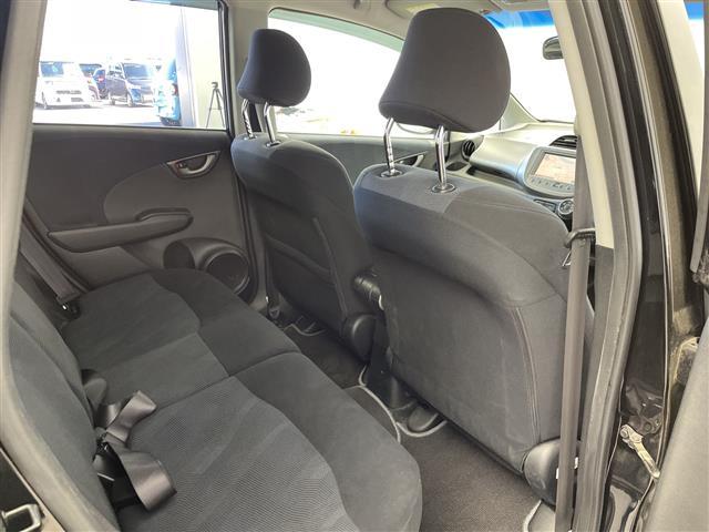 フィット Ｇ　スマートスタイルエディション　純正ナビ　ビルトインＥＴＣ　キノセンヘッドランプ　オートライト　フォグランプ　衝突被害軽減ブレーキ　チップアップシート　エアコン　スマートキー　電動格納ミラー　フロアマット　ステアリングスイッチ　禁煙（31枚目）